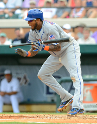 Illustration for article titled Jordany Valdespin Taking A Fastball Right To The Dick: A Photo Essay